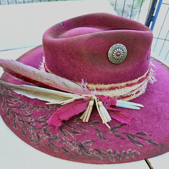 Charlie 1 Horse CUSTOM HAND BURNED Beaver Felt  Cowboy Hat main image 4